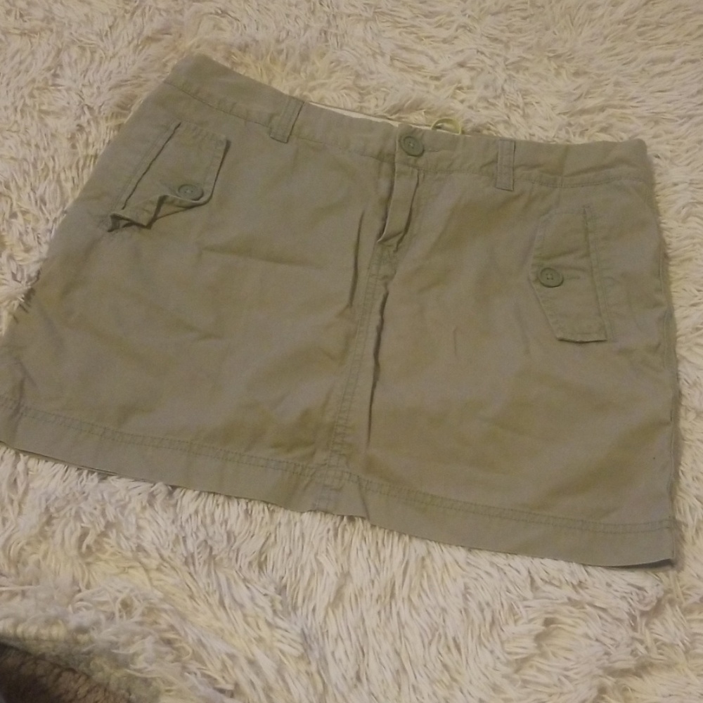 Gap khaki skirt